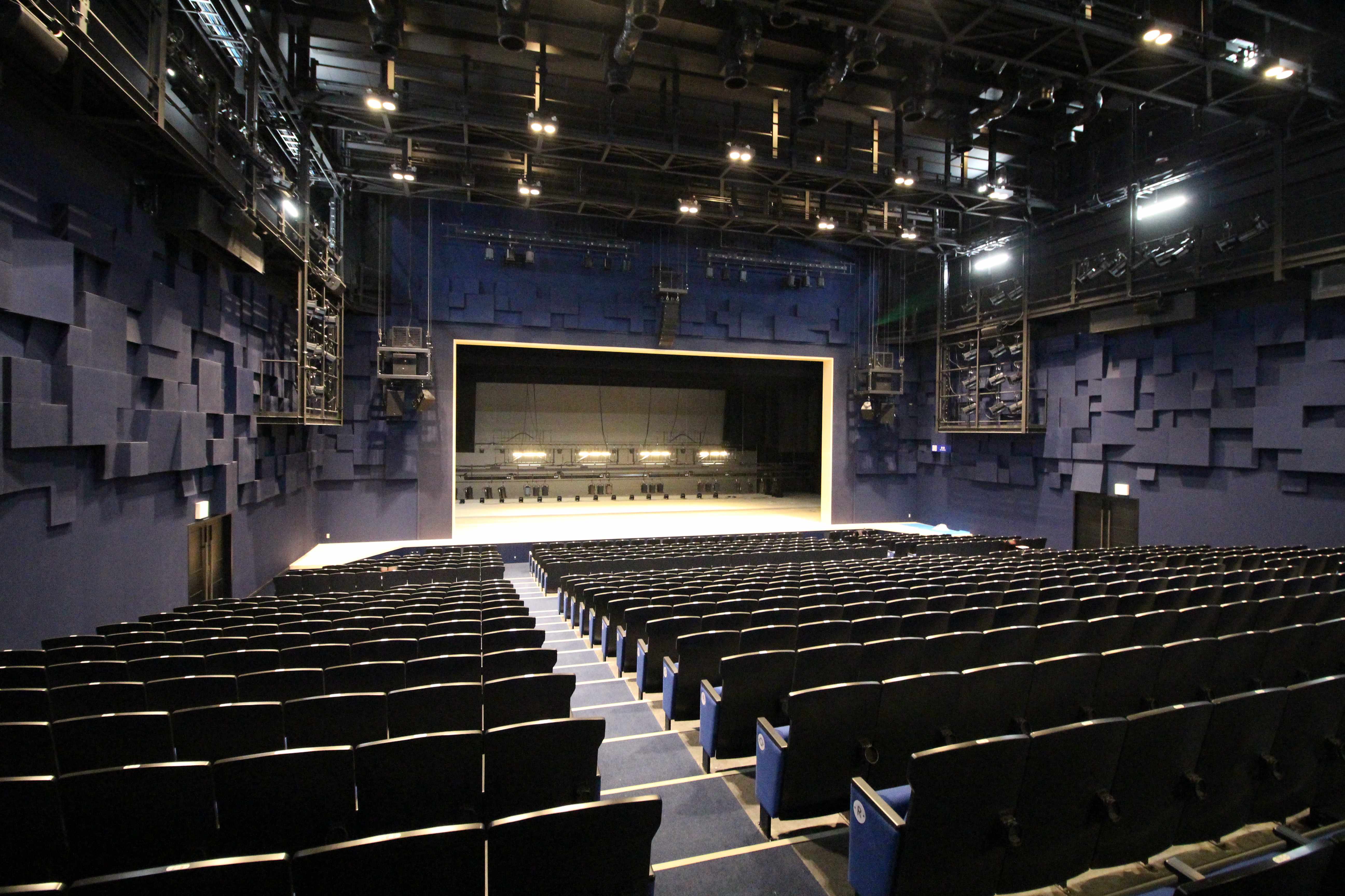 🎭 쿨 재팬 파크 오사카 WW홀 이미지 3